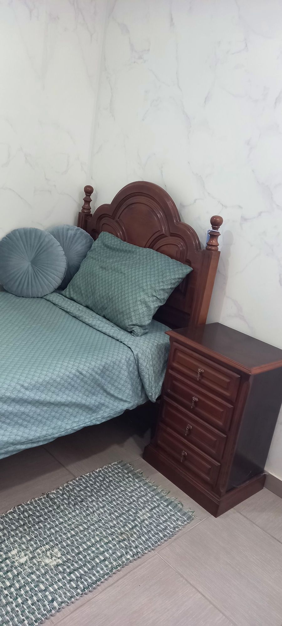Mobilia de quarto Completa - Cama Colchão Cómoda Escribaninha mesa C