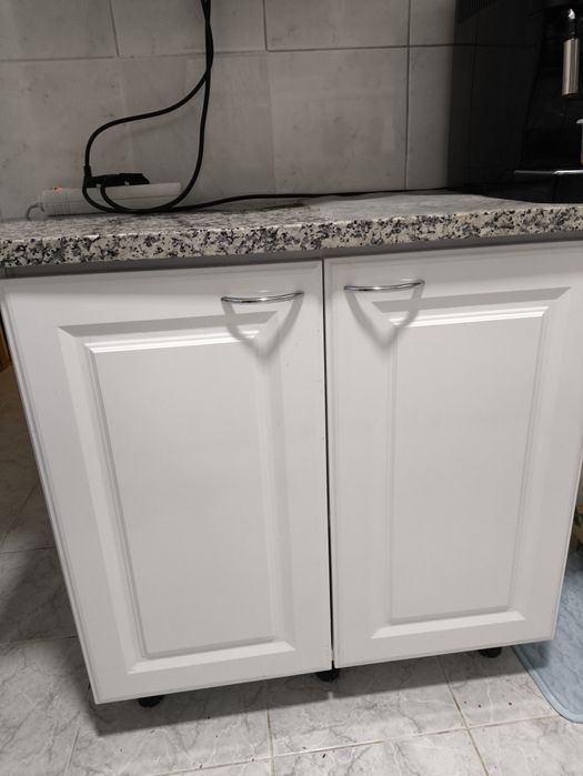 Móvel cozinha com pedra mármore