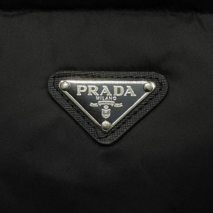 Жіноча куртка-трансформер пуховик чорна Prada S