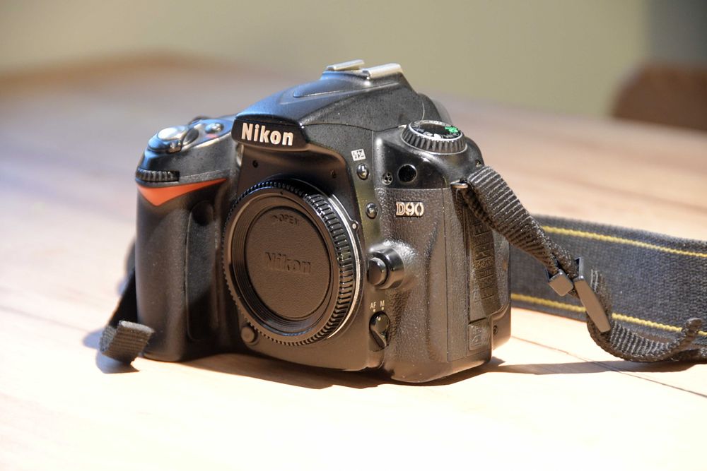 aparat lustrzanka Nikon D90 Body+ 2x aku [sprawny kompletny]