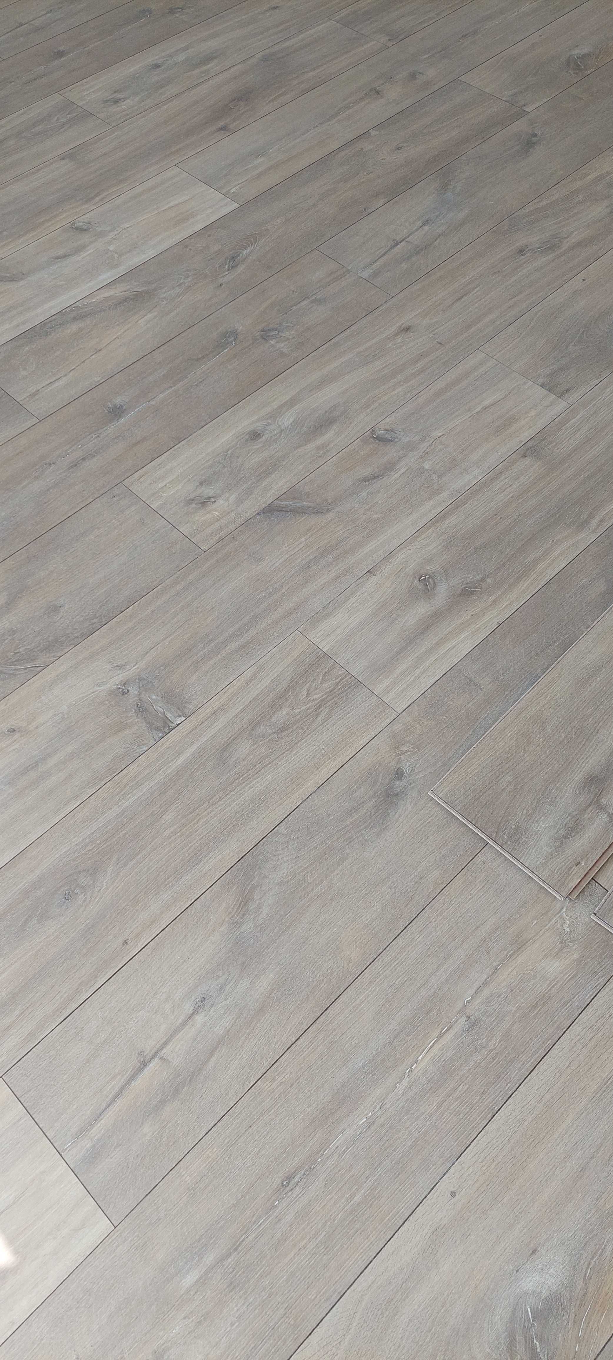 Panele laminowane Quick Step Midnight oak natural, 2 opakowania