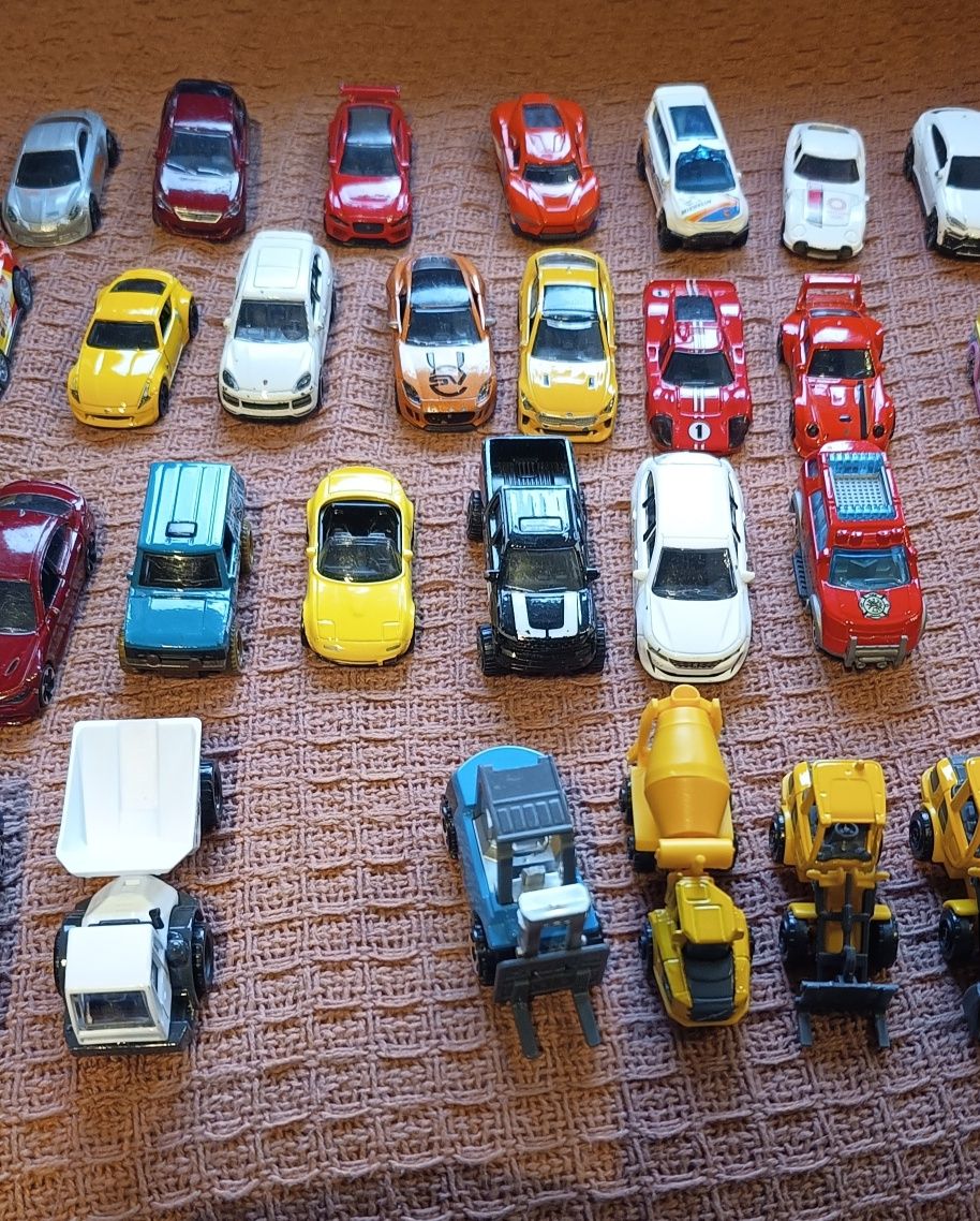 Mix aut Hotwheels Majorette Matchbox