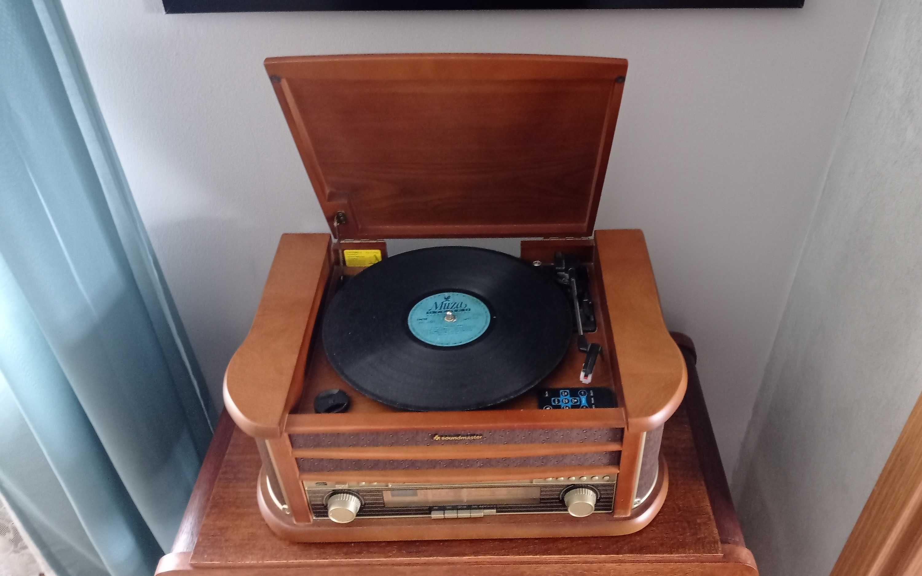 Gramofon Soundmaster NR513A