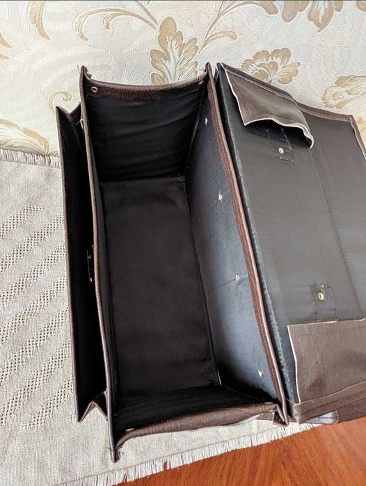 Валіза портфель чемодан архівний для паперів документів