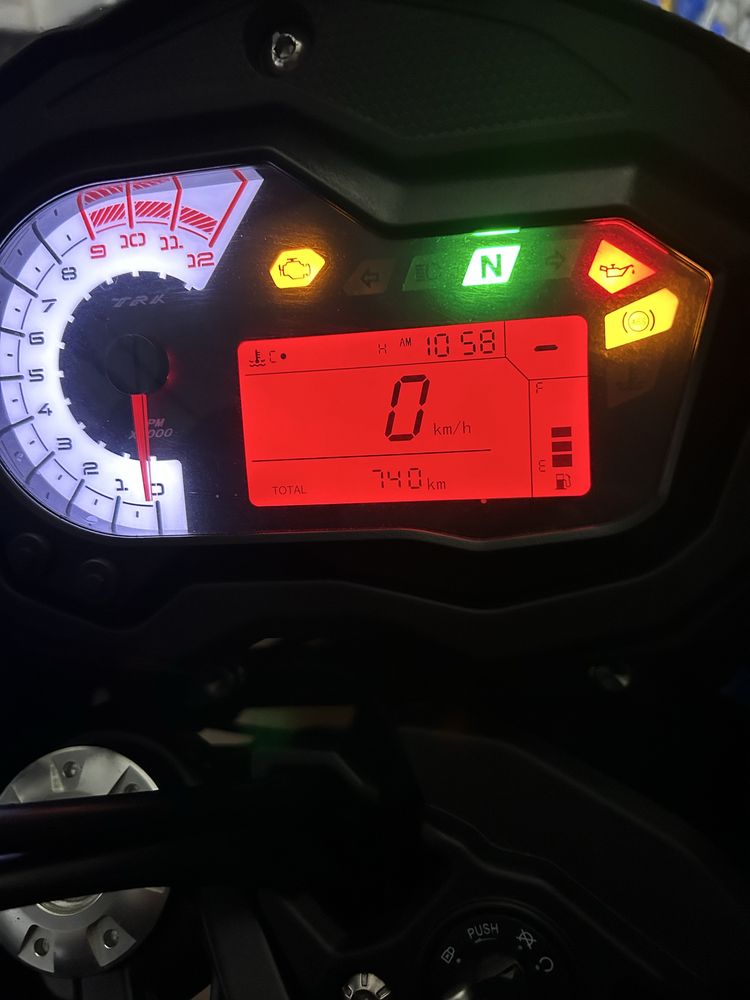 Moto BENELLI TRK502X de 2023