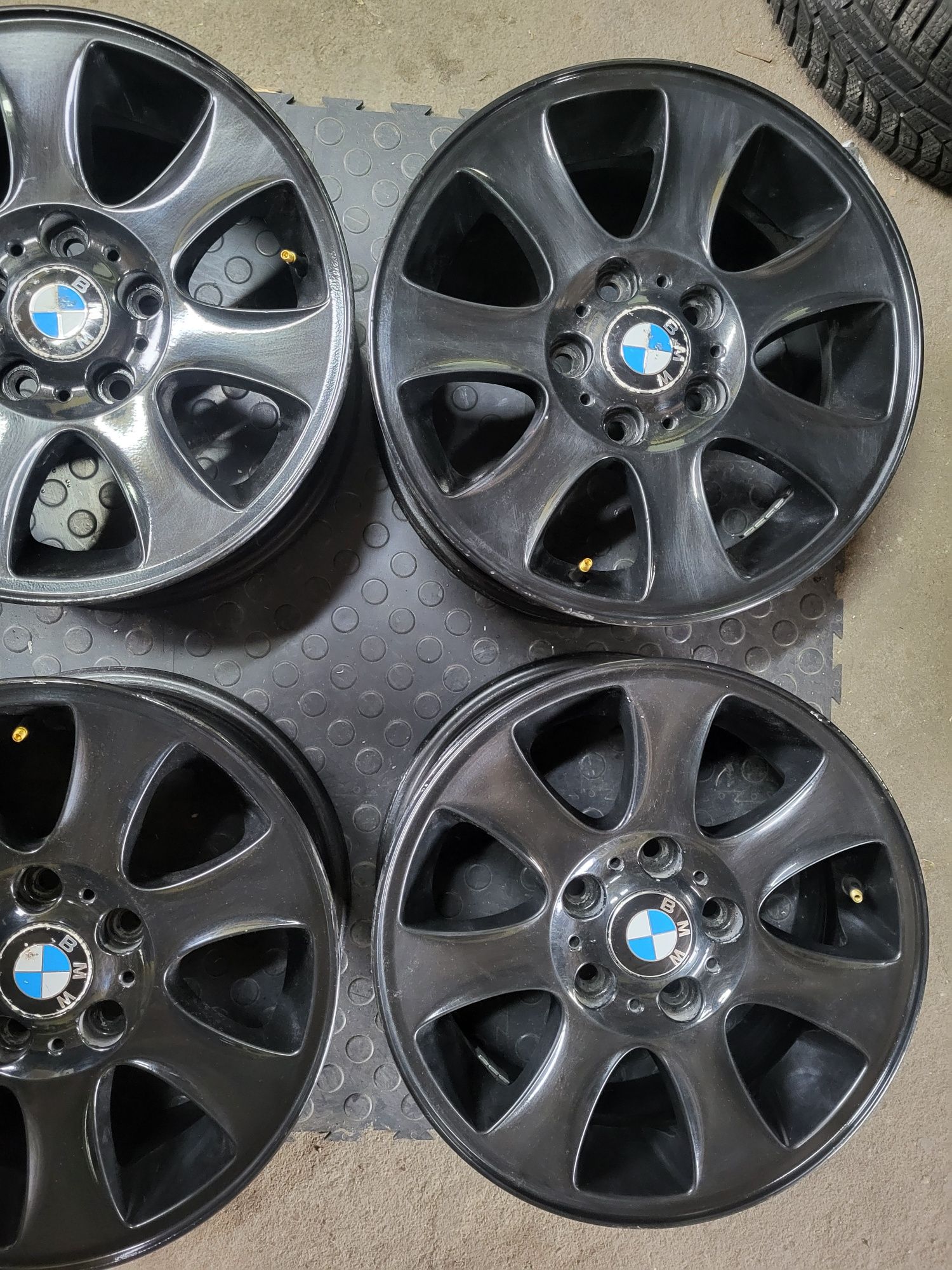 Felgi Aluminiowe 5x120 7Jx16 ET44 BMW Trafic Vivaro