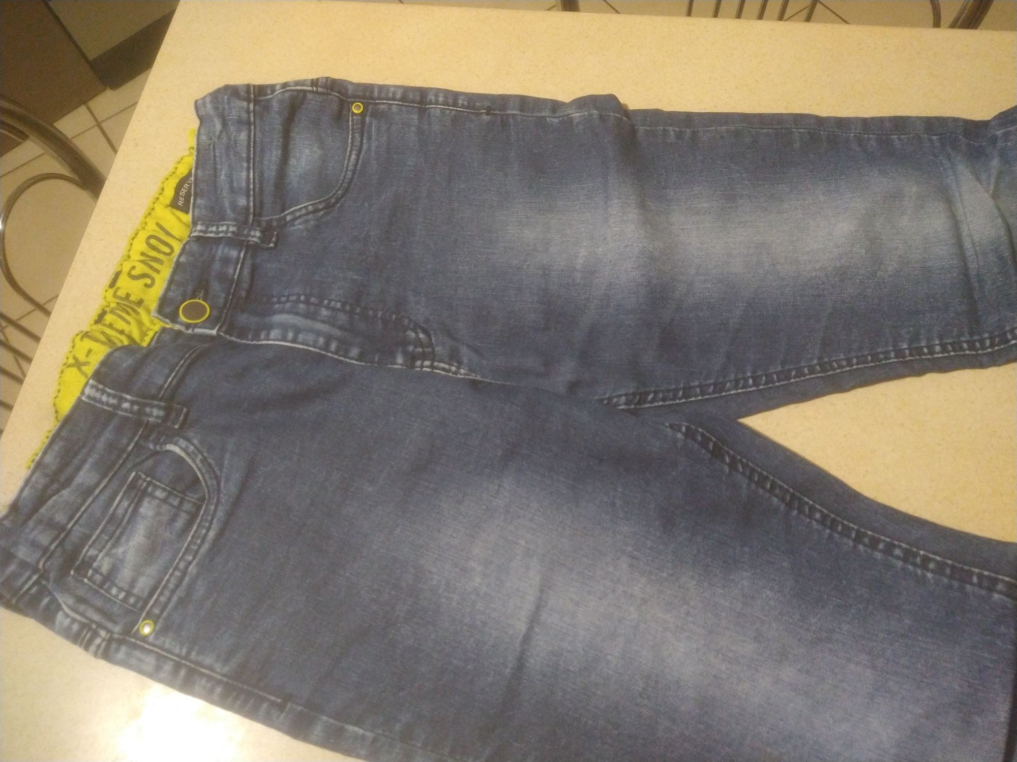 164_ Reserved spodnie dżinsowe dla chłopca