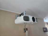 Projektor EHTW 6100 W z el. ekranem 120 cali, wireless HD!, okulary 3d