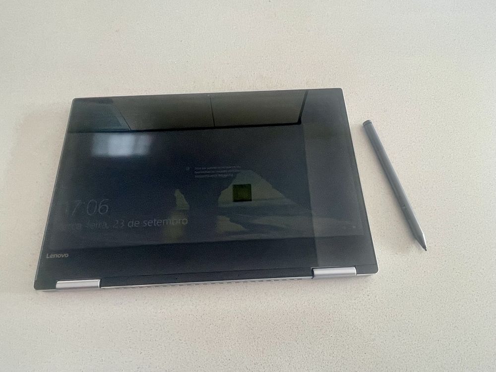 Lenovo YOGA 720