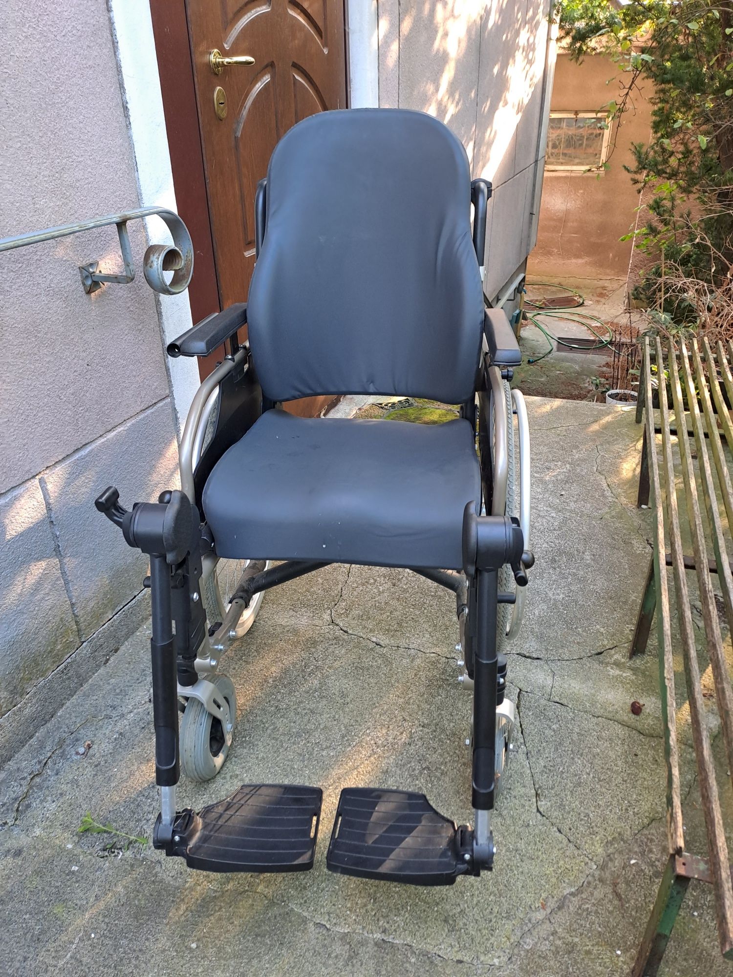 Wózek inwalidzki Vermeiren V300 30 komfort