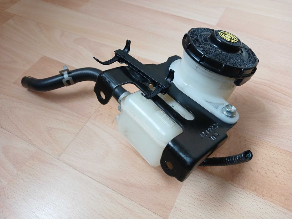 Бачок тормозной жидкости Honda Accord 10 2017-2023 арт. 20071592