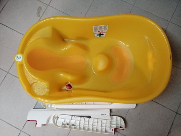 Banheira para banho de bebé com indicador da temperatura da água