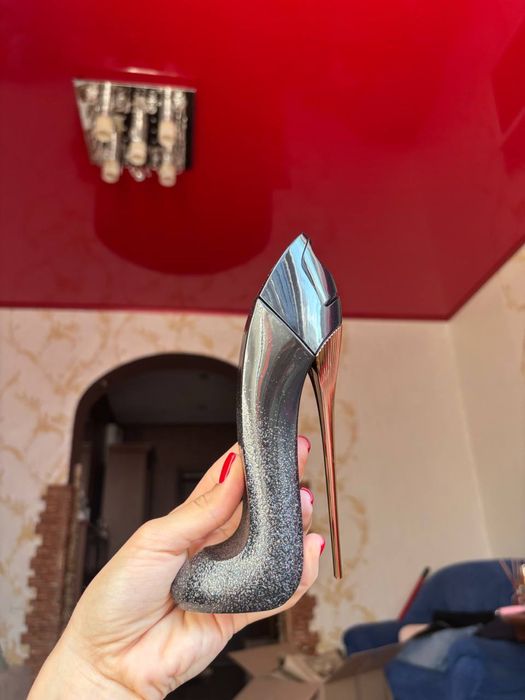 Жіночі парфуми Carolina Herrera Good Girl Supreme