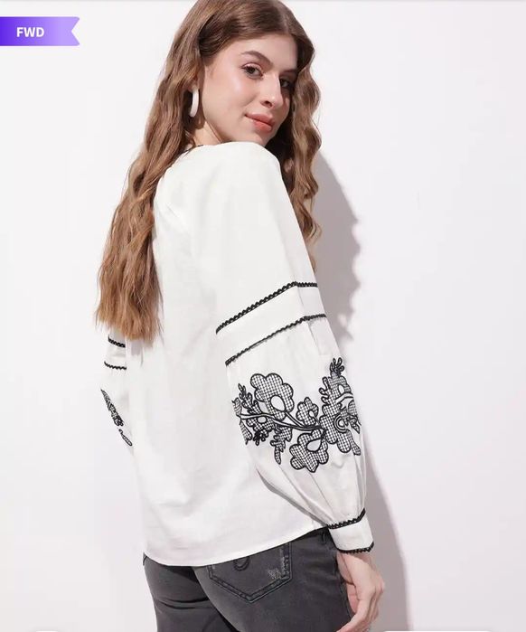 Белая рубашка вышиванка оверсайз Merser&Medison