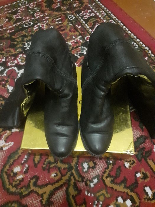 Продам сапоги женскіе.