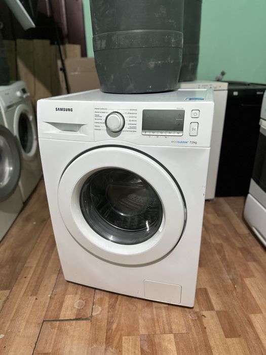 пральна машинка Samsung  з баком для проточної води