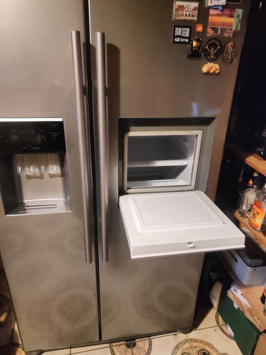 Lodówka Samsung side by side z kostkarką