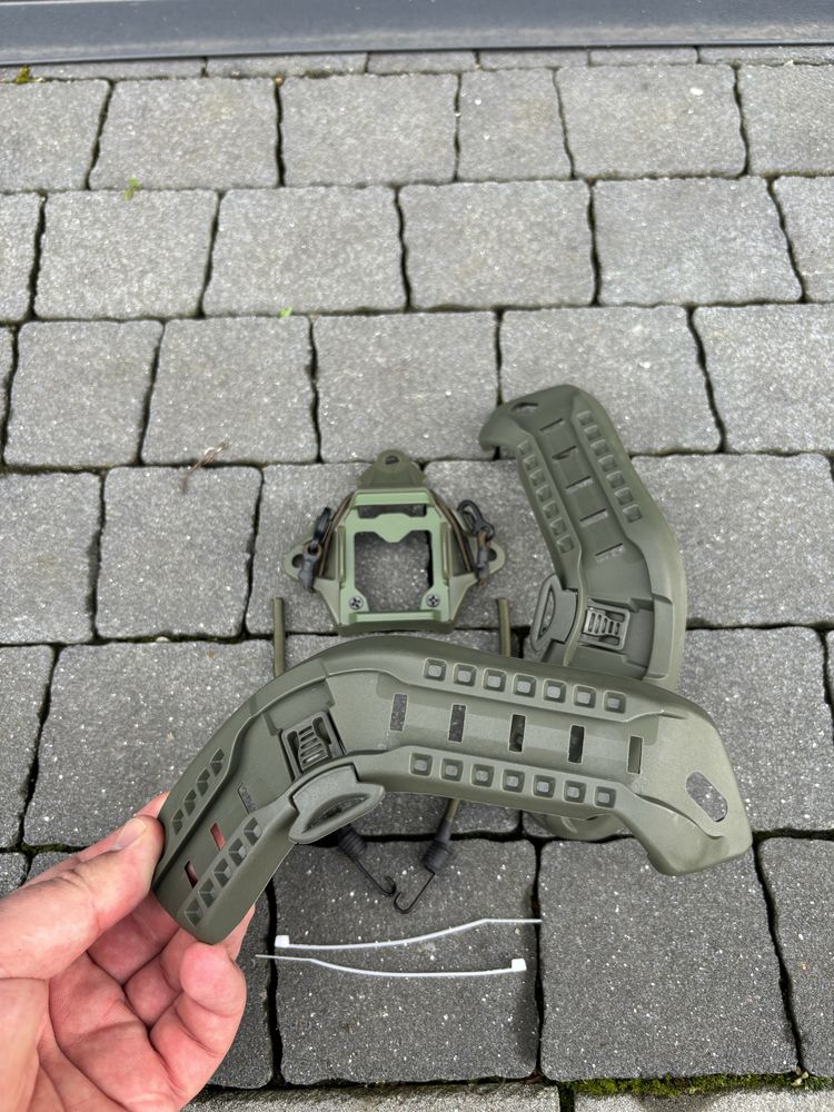 Комплект Mich 2000 рейки та NVG адаптор (шрауд) на каску з вухами