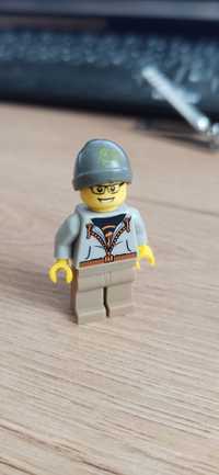 Lego figurka Street Skater seria 4 col04