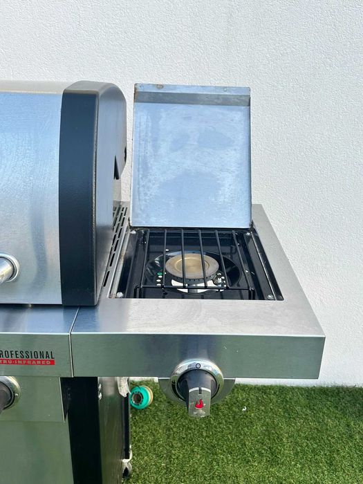 Vendo grelhador Char-Broil 140736 Professional Series 3400