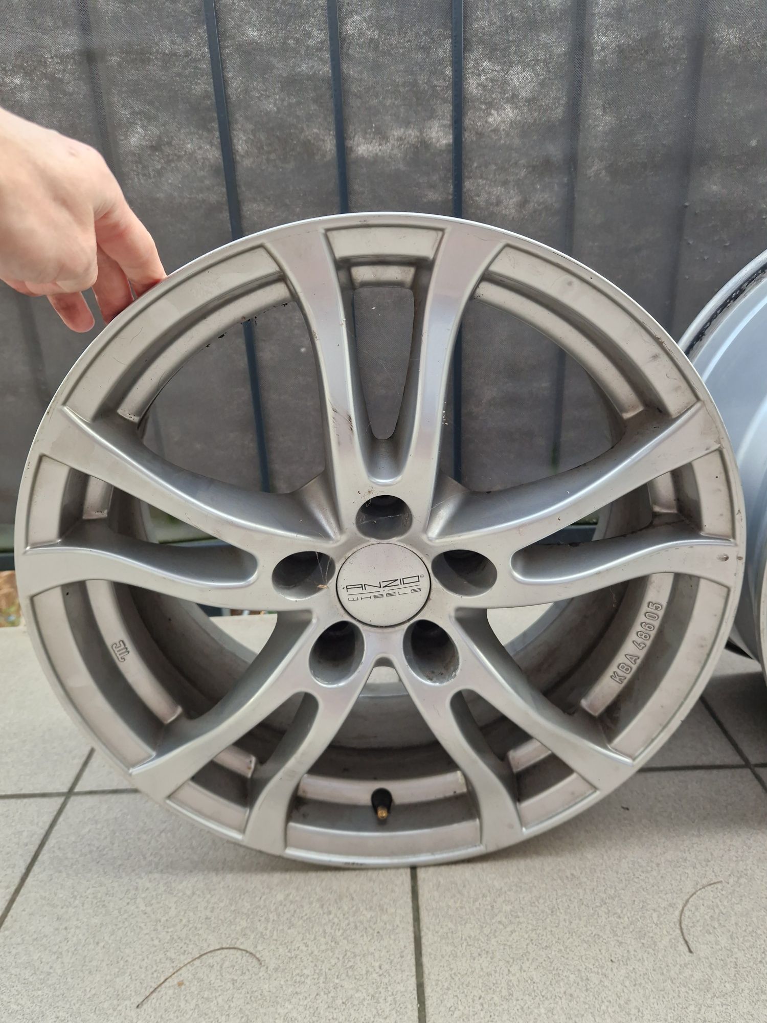 Alufelgi Anzio 17" 7,5Jx17 H2 ET35 mało jeżdżone