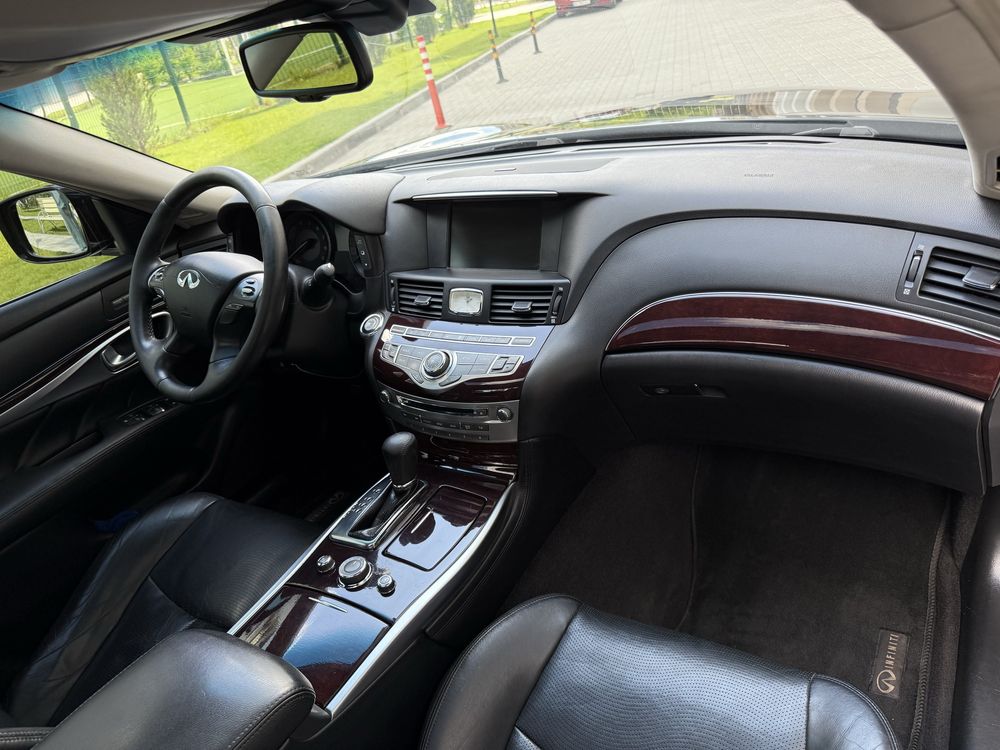 Продам Infiniti M25 2012