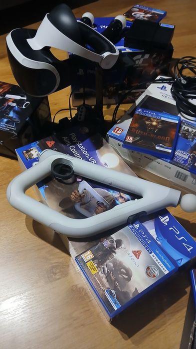 Konsola PS4 dysk 1Tb, zestaw VR gogle, AIM Control