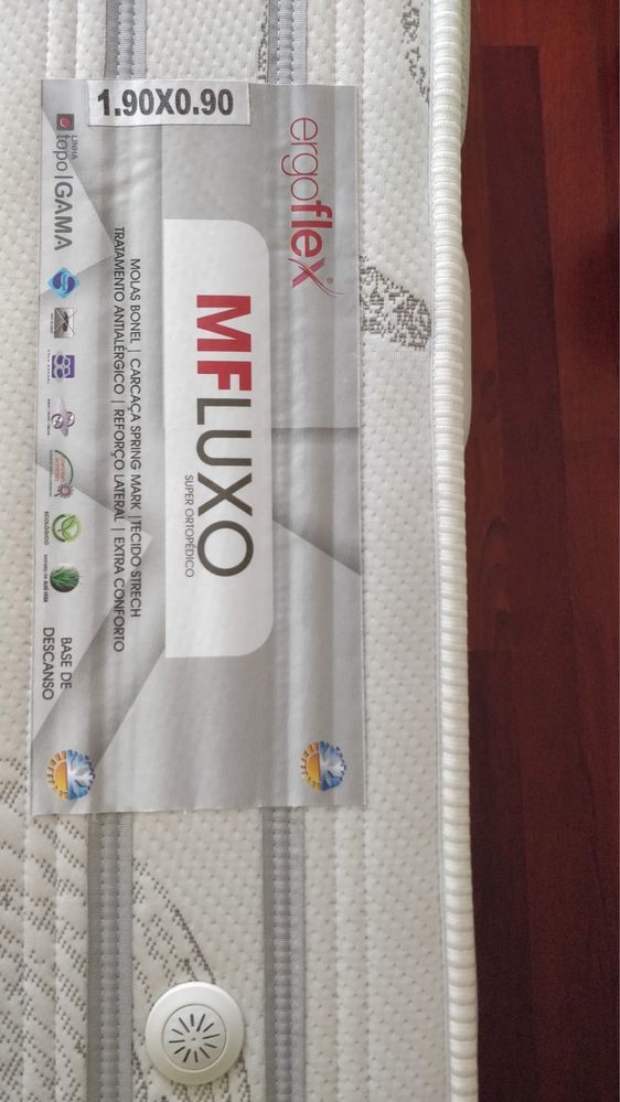 Cama com colchao 1,90m x 0,90