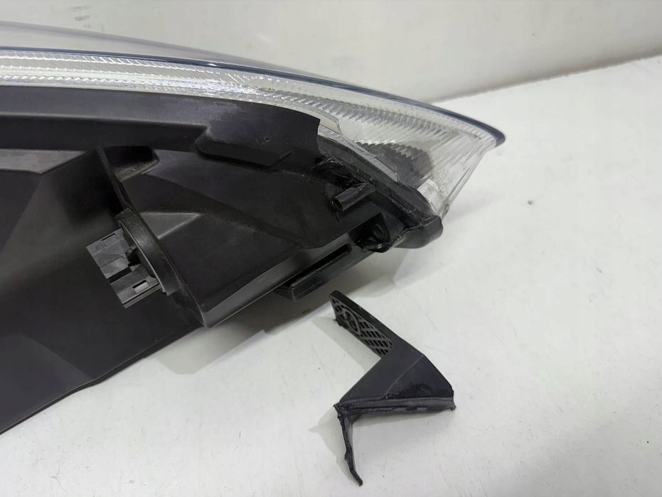 ford fiesta mk8 viii lampa lewa przód led l1bb-13e015-ac