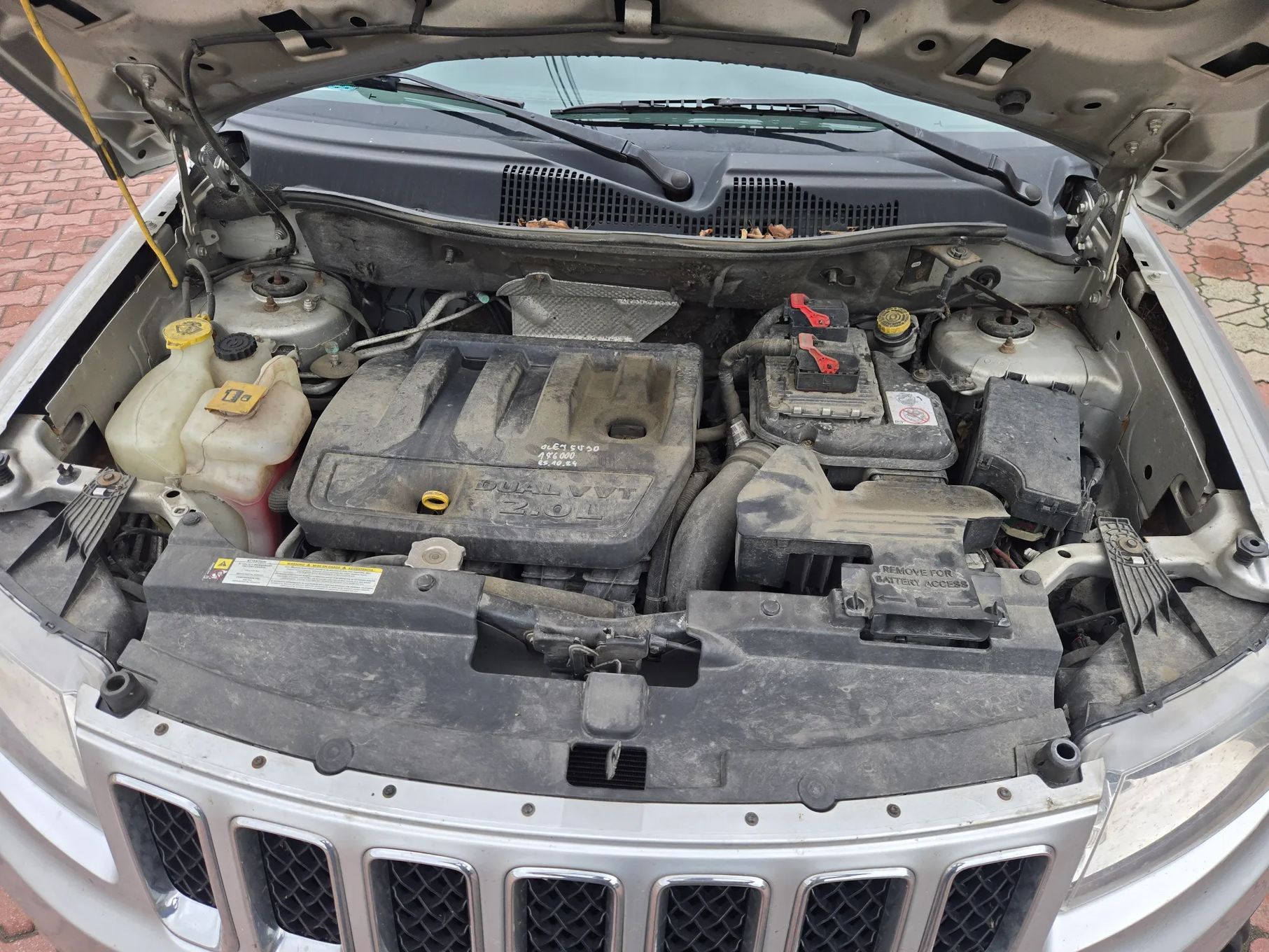 Jeep Compass Jeep compass 2.0 bezyna 156km 2012rok srebny metalik