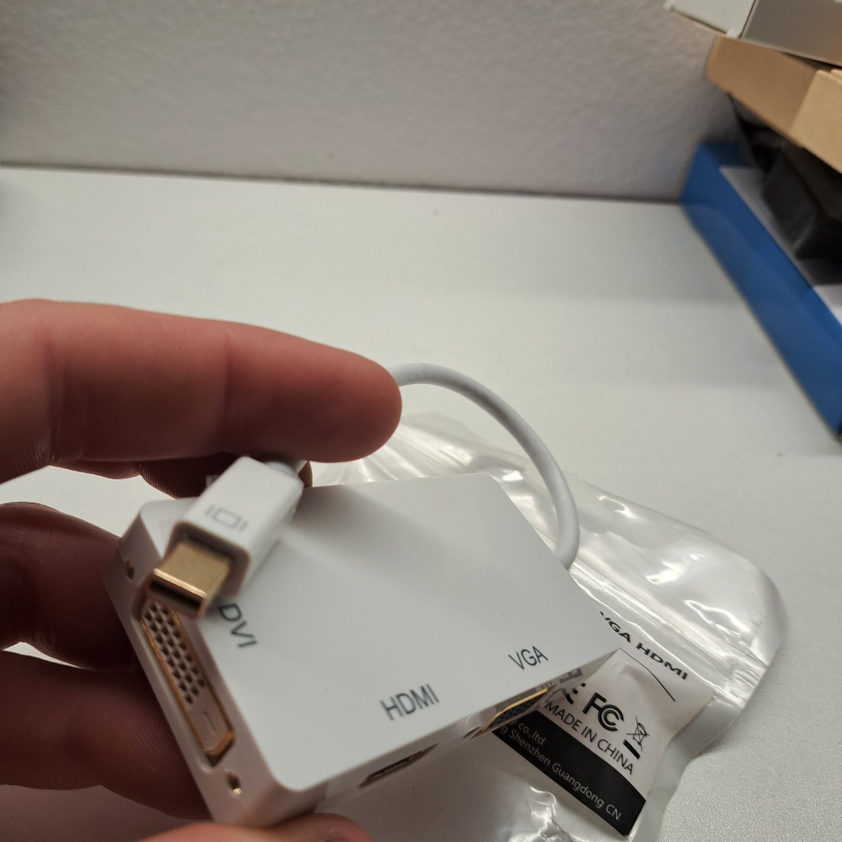 Adapter 3w1 - MINI Display Port -> HDMI + VGA + DVI