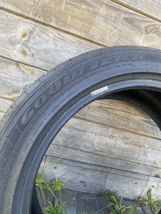 Резина Шини 235/45 R18 протектор 7.5мм Goodyear