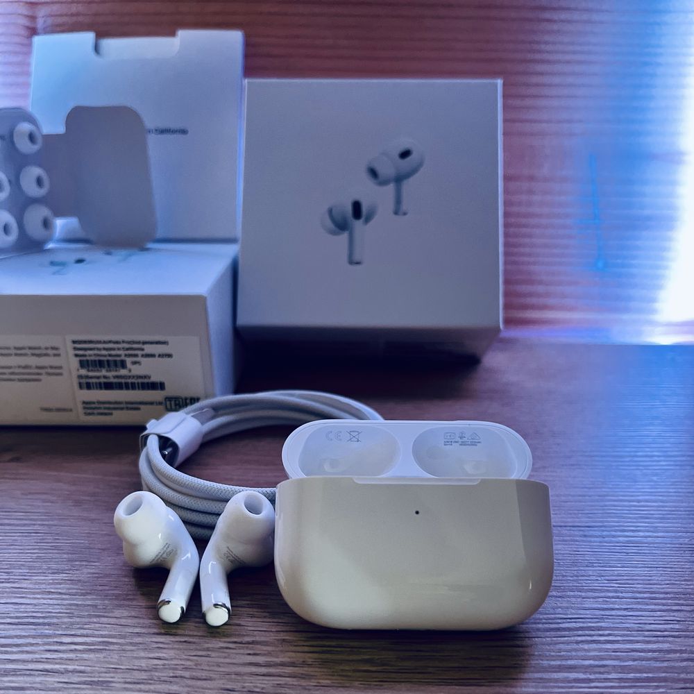 Чохол в подарунок / AirPods Pro 2 USB-C / ШУМОДАВ ПРАЦЮЄ / НОВІ