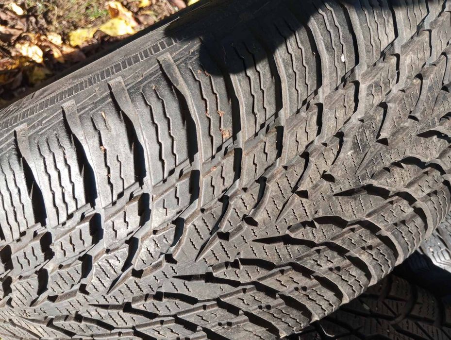 Зимняя резина Nokian Tyres 205*50*17