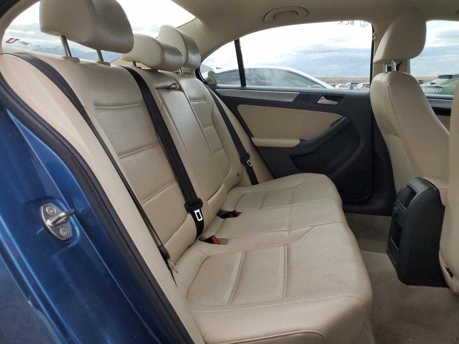 Volkswagen Jetta SE (2014)