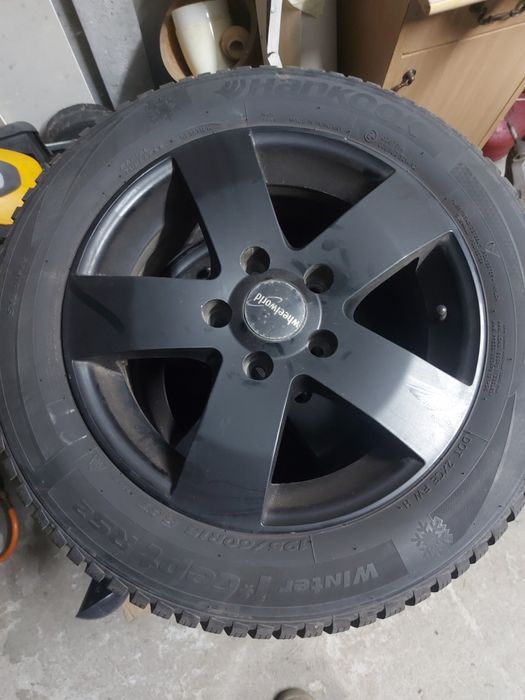 Felgi 5x114,3 z oponami zimowymi Hankook Winter i*cept RS2 195/60R15