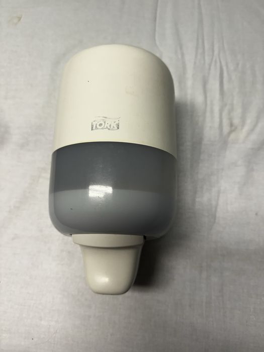 Диспенсер для рідкого мила