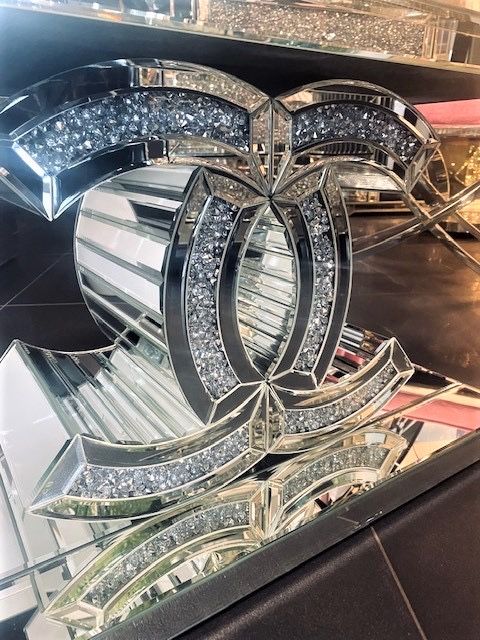 Nowoczesny lustrzany stolik kawowy z kryształkami glamour cc chanel ła