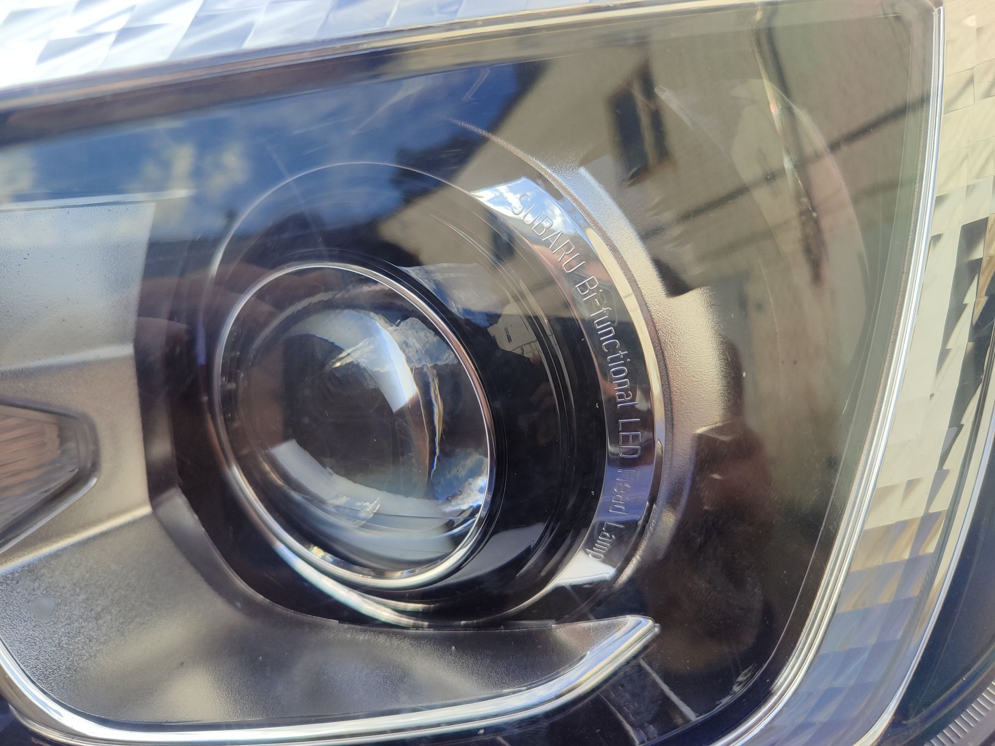 Фара передня ліва левая subaru forester 2019-