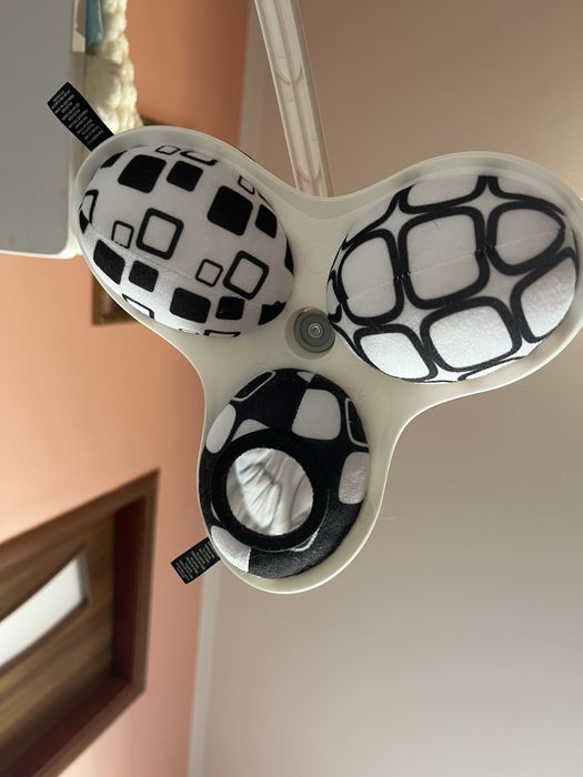 заколисуючий центр 4moms mamaroo 4.0