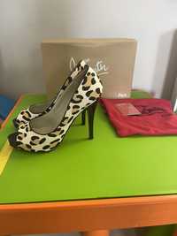 Szpilki Christian Louboutin roz 39