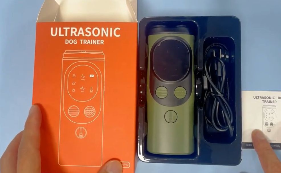 P10 Ультразвуковий відлякувач собак Ручний антилай плюс Ліхтарик