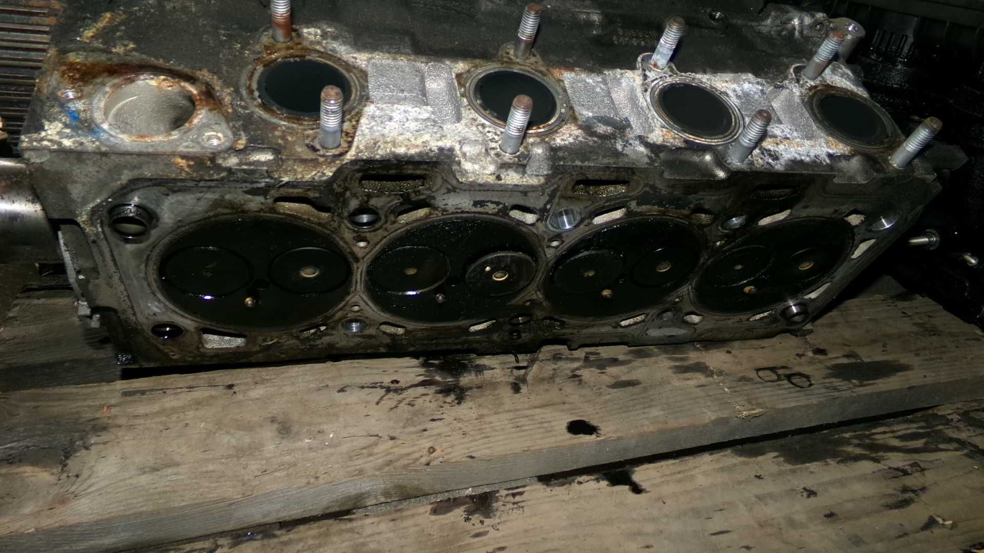 Kwi5 Głowica silnika fiat grande punto 1.9jtd 8v wysyłka części