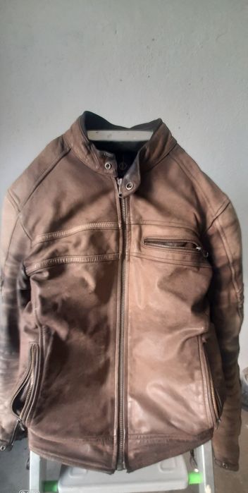 Casaco de pele moto