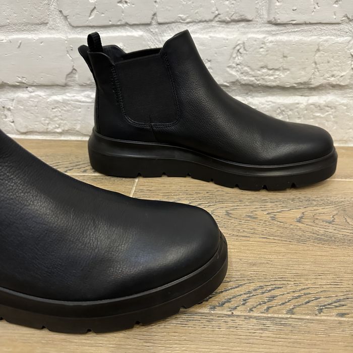 ЕССО. Жіночі  челсі. Розмір  39 ; 40. Нові. Шкіряні. Оригінал.