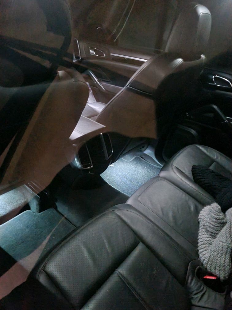Porsche cayenne 3.0D ate final do mês
