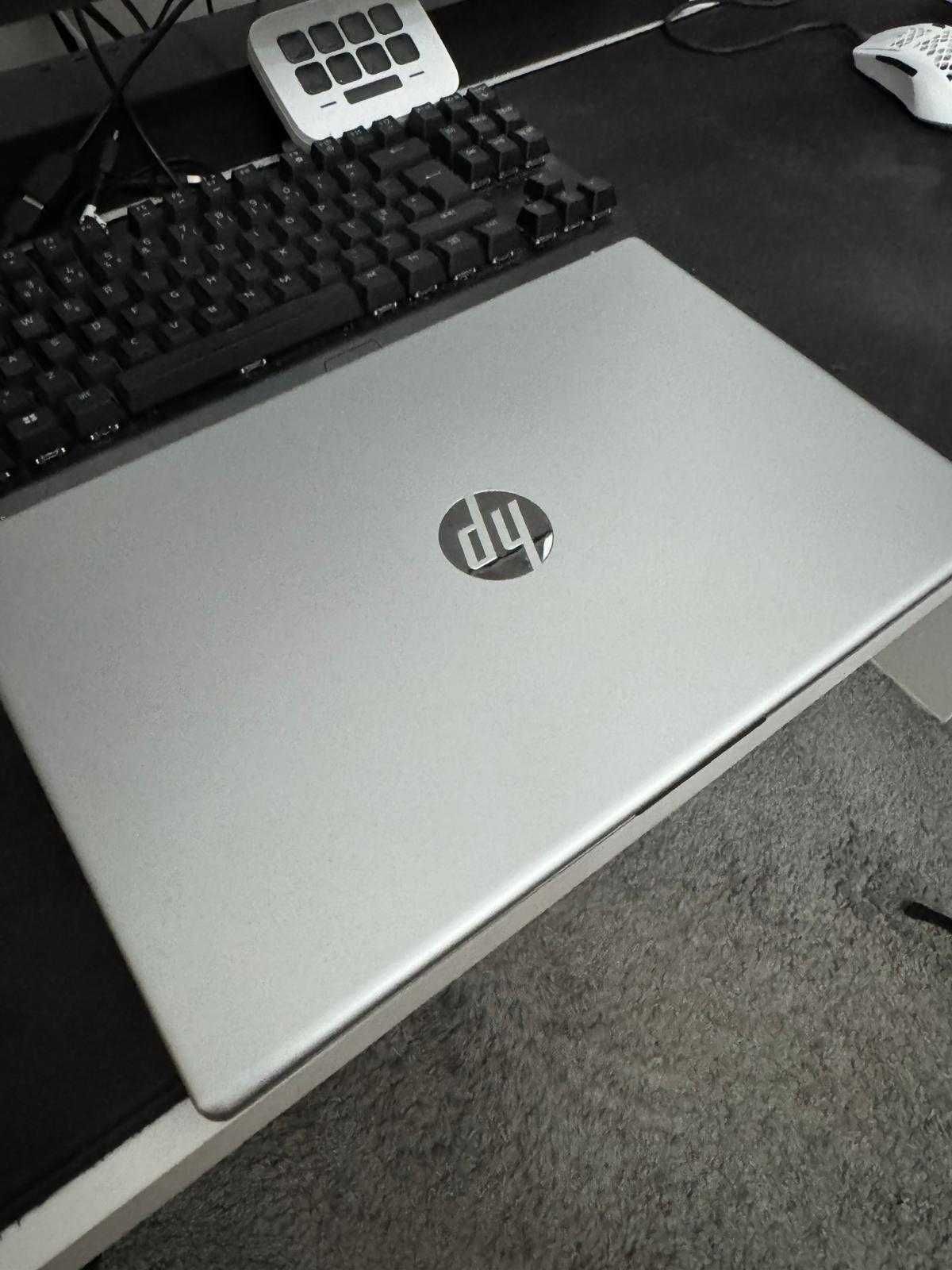 Portátil HP, EM BOM ESTADO "Como Novo"