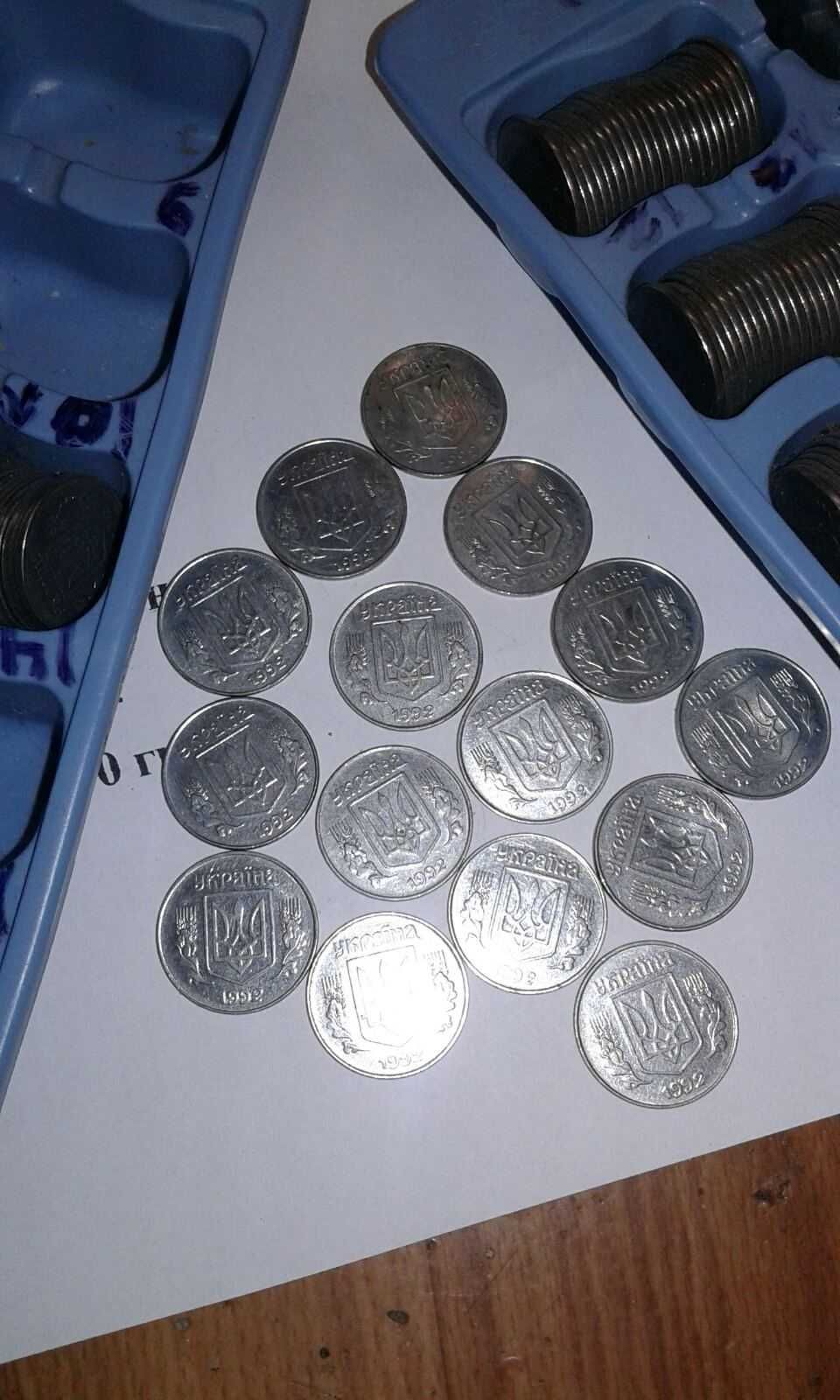 Продам монеты 5 Копiйок 1992г. и др.года