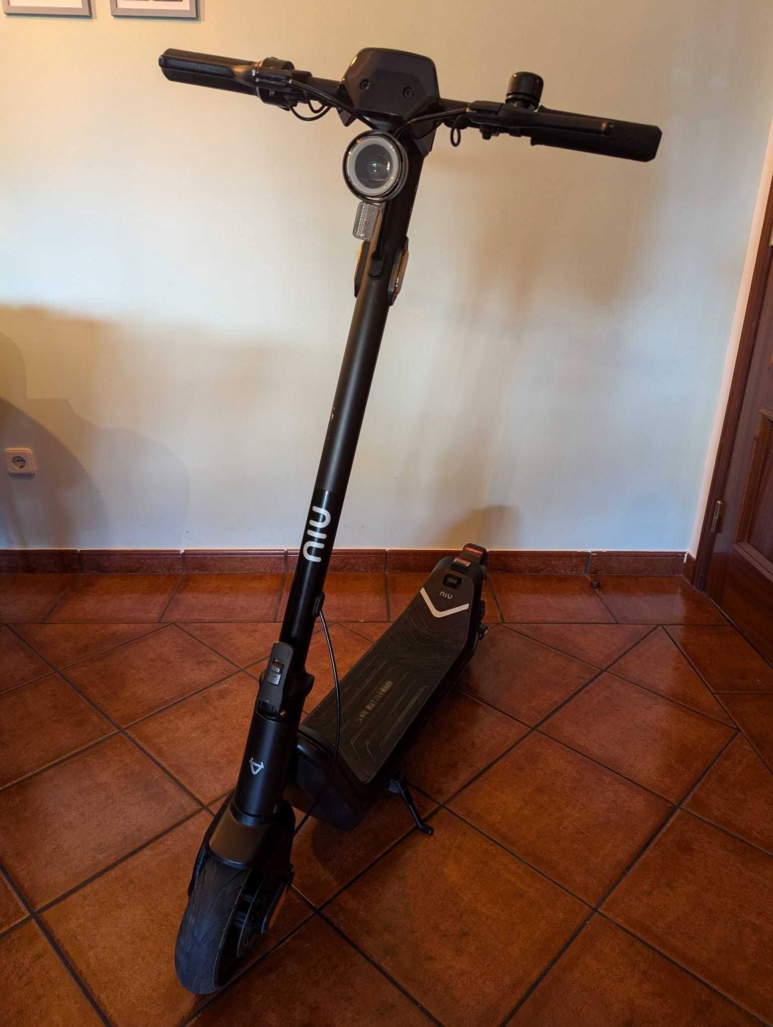 Trotine elétrica Niu Kqi3 Pro