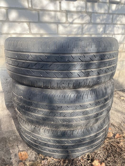 Всесезонні шини Continental